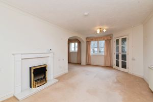 LIVING ROOM- click for photo gallery